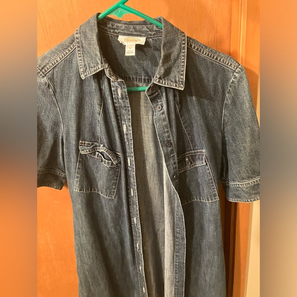 Short sleeved denim buttoned up dress